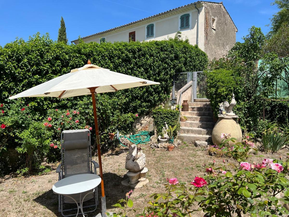 Villa Lumineuse Et Spacieuse Lorgues Exterior foto